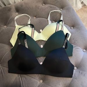 SOLD! Victoria’s Secret 3 bras size 38 C